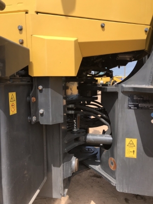 ขายรถตักล้อยาง KOMATSU WA100-6 ปี 2013 นำเข้าเองจากญี่ปุ่น สภาพสวยพร้อมใช้งาน มีVDOการทำงานครับ