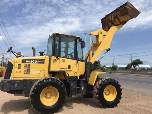 ขายรถตักล้อยาง KOMATSU WA100-6 ปี 2013 นำเข้าเองจากญี่ปุ่น สภาพสวยพร้อมใช้งาน มีVDOการทำงานครับ