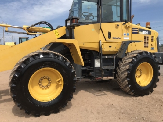 ขายรถตักล้อยาง KOMATSU WA100-6 ปี 2013 นำเข้าเองจากญี่ปุ่น สภาพสวยพร้อมใช้งาน มีVDOการทำงานครับ