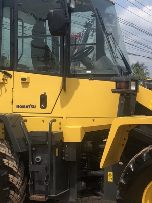 ขายรถตักล้อยาง KOMATSU WA100-6 ปี 2013 นำเข้าเองจากญี่ปุ่น สภาพสวยพร้อมใช้งาน มีVDOการทำงานครับ