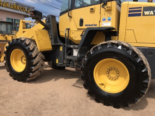 ขายรถตักล้อยาง KOMATSU WA100-6 ปี 2013 นำเข้าเองจากญี่ปุ่น สภาพสวยพร้อมใช้งาน มีVDOการทำงานครับ