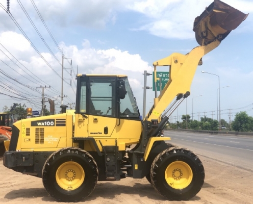 ขายรถตักล้อยาง KOMATSU WA100-6 ปี 2013 นำเข้าเองจากญี่ปุ่น สภาพสวยพร้อมใช้งาน มีVDOการทำงานครับ