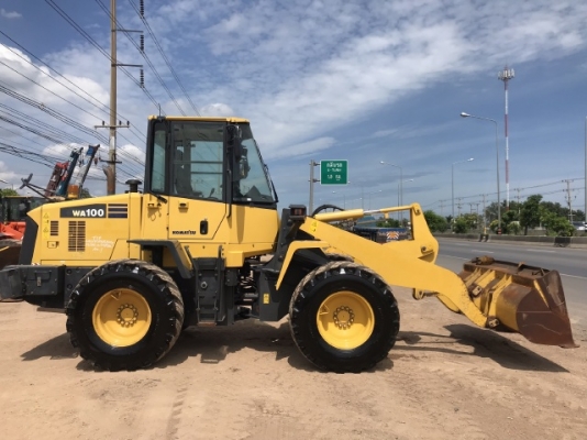 ขายรถตักล้อยาง KOMATSU WA100-6 ปี 2013 นำเข้าเองจากญี่ปุ่น สภาพสวยพร้อมใช้งาน มีVDOการทำงานครับ