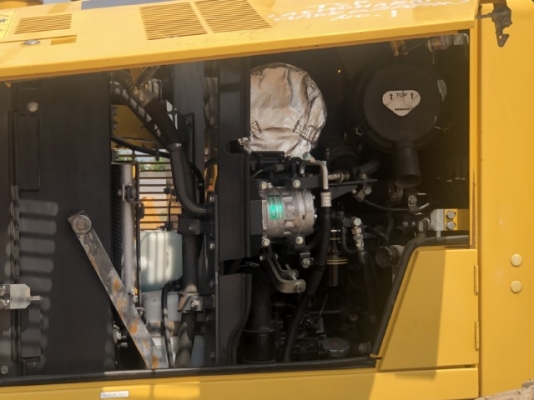 ขายรถตักล้อยาง KOMATSU WA100-6 ปี 2013 นำเข้าเองจากญี่ปุ่น สภาพสวยพร้อมใช้งาน มีVDOการทำงานครับ