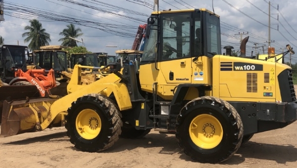ขายรถตักล้อยาง KOMATSU WA100-6 ปี 2013 นำเข้าเองจากญี่ปุ่น สภาพสวยพร้อมใช้งาน มีVDOการทำงานครับ