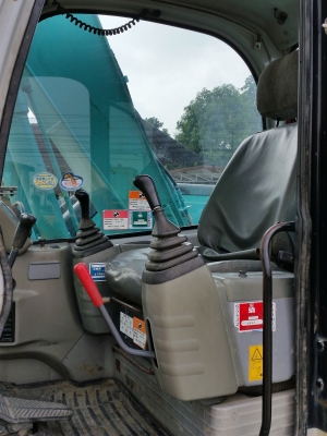 ขายรถขุด KOBELCO SK115SR ปี2004 นำเข้าจากญี่ปุ่นแท้ 100\% ไม่เคยใช้งานในไทย