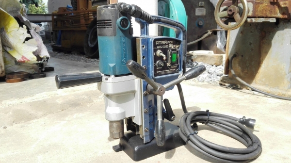 สว่านแม่เหล็กเจ็ทบอชญี่ปุ่น NITTO JET-BROACH JAPAN รุ่น WOJ 3200 เจาะโต 32 mm ระยะทำงาน 50 mm ไฟบ้าน 220V สภาพสวยพร้อมใช้ สว่านแม่เหล็กเจ็ทบอชญี่ปุ่น NITTO JET-BROACH JAPAN รุ่น WOJ 3200 เจาะโต 32 mm ระยะทำงาน 50 mm ไฟบ้าน 220V สภาพสวยพร้อมใช้