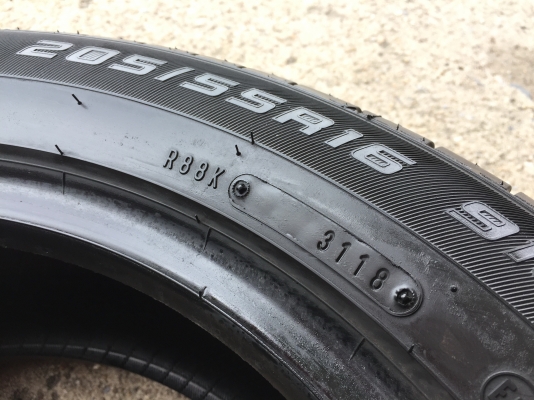 205-55-16 ยาง Dunlop ปี 18 ชุด 4 เส้น 3400 ยางสวยไม่มีปะไม่บวมไม่กินข้างดอกยางเหลือเยอะเอาไปวิ่งกันใด้อีกยาว ราคาพร้อมใส่ ร้านอยู่กระทุ่มแบน ### ราคาไม่รวมส่ง ต่างจังหวัดส่งได้ ### #### ไม่มีเก็บปลายทางโอนเงินส่งของ #### #### ถ้าคิดว่าแพงผ่านก่อนนะค่ะ ###