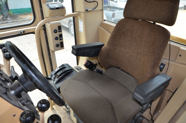 CATERPILLAR 140H II S/N APM033xx