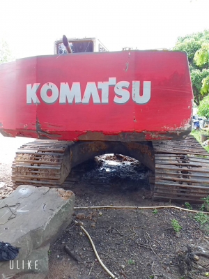 ขายKOMATSU PC200-5 มีบุ้งกี๋ หัวกระแทกราคา 550,000