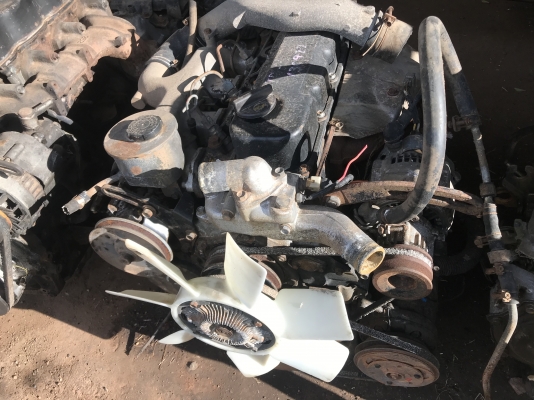ขายเครื่องพร้อมเกียร์ NISSAN TD-23