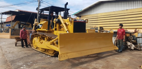 ขายแทรคเตอร์CAT D6D เกียร์ตัด เครื่อง10Z ขายแทรคเตอร์CAT D6D เกียร์ตัด เครื่อง10Z
