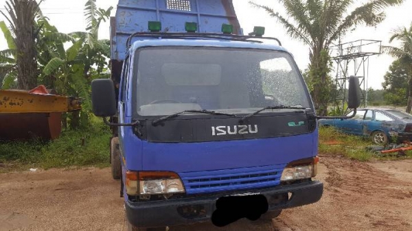 ขาย6ล้อดั้มพ์ISUZU NPR115 แรงม้าราคา 280,000
