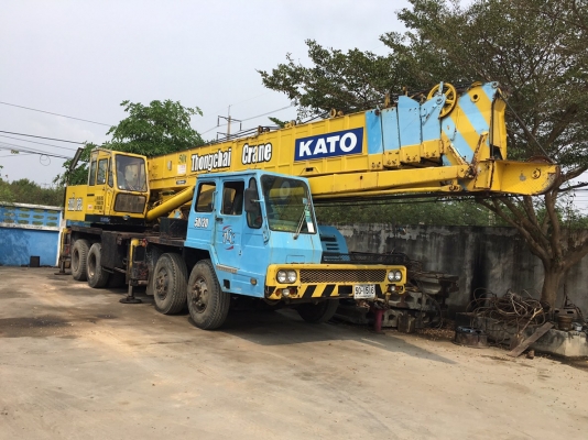 ขายเครน12ล้อKATO45ตัน เอกสารเล่มทะเบียนราคา 3,500,000