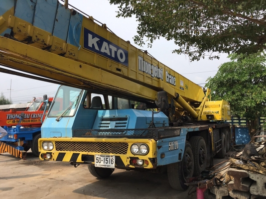 ขายเครน12 ล้อ KATO45 ตันเอกสารเล่มทะบียนราคา 3,500,000