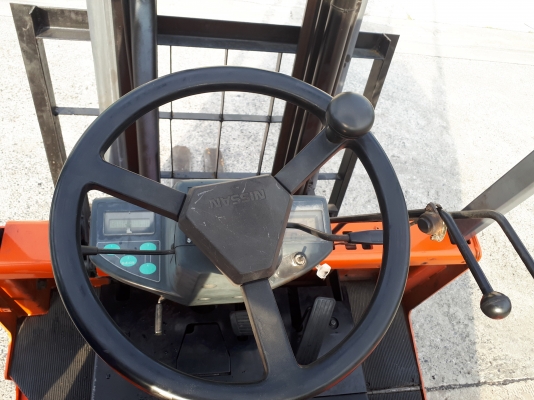 ขายรถโฟล์คลิฟท์ไฟฟ้ายี่ห้อ NISSAN QP02 ขายรถโฟล์คลิฟท์ไฟฟ้ายี่ห้อ NISSAN QP02