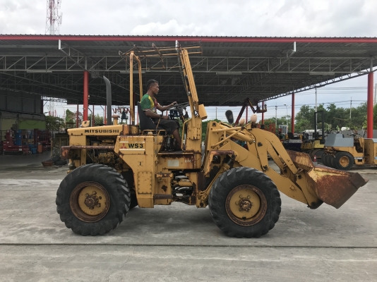 ขายรถตักMITSUBISHIรุ่นWS3 นำเข้าญี่ปุ่นไม่เคยใช้งานในไทยเอวอ่อนเครื่องมิตซูบิชิ4สูบ สภาพดีพร้อมใช้งาน 081-8302909 จิรโรจน์ Line ID : jiraroj2909