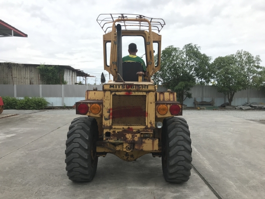 ขายรถตักMITSUBISHIรุ่นWS3 นำเข้าญี่ปุ่นไม่เคยใช้งานในไทยเอวอ่อนเครื่องมิตซูบิชิ4สูบ สภาพดีพร้อมใช้งาน 081-8302909 จิรโรจน์ Line ID : jiraroj2909