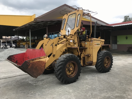 ขายรถตักMITSUBISHIรุ่นWS3 นำเข้าญี่ปุ่นไม่เคยใช้งานในไทยเอวอ่อนเครื่องมิตซูบิชิ4สูบ สภาพดีพร้อมใช้งาน 081-8302909 จิรโรจน์ Line ID : jiraroj2909