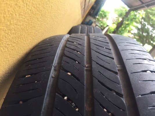 ขายยาง 205 55 r16 ปี 16 ถอดจากอัลทิส