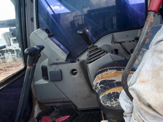 KOBELCO MARK 6 YN08 SK 200 เอกสารทะเบียน รถบอดี้สวยๆเดิมๆพร้อมใช้งาน เครื่องเดิมปั๊มแรงดีทำงานไม่โหลด ราคาต่อรองได้ครับ