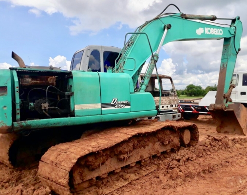 KOBELCO MARK 6 YN08 SK 200 เอกสารทะเบียน รถบอดี้สวยๆเดิมๆพร้อมใช้งาน เครื่องเดิมปั๊มแรงดีทำงานไม่โหลด ราคาต่อรองได้ครับ