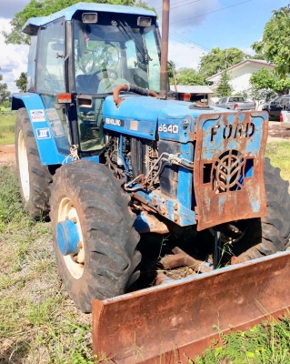 ขายด่วน FORD 6640 - 2 เพลา ตู้เก๋ง คานหน้าคาเรโร่ สวยจัดพร้อมใช้งาน อุปกรณ์ครบ ใบดันหน้า,ผาน 7 เครื่องดีเกียร์ดีใช้งานได้ปกติดีทุกอย่าง เอกสารสัญญาซื้อขาย