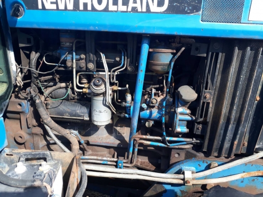 ขายด่วน FORD 6640 - 2 เพลา ตู้เก๋ง คานหน้าคาเรโร่ สวยจัดพร้อมใช้งาน อุปกรณ์ครบ ใบดันหน้า,ผาน 7 เครื่องดีเกียร์ดีใช้งานได้ปกติดีทุกอย่าง เอกสารสัญญาซื้อขาย