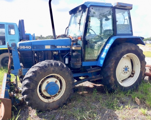 ขายด่วน FORD 6640 - 2 เพลา ตู้เก๋ง คานหน้าคาเรโร่ สวยจัดพร้อมใช้งาน อุปกรณ์ครบ ใบดันหน้า,ผาน 7 เครื่องดีเกียร์ดีใช้งานได้ปกติดีทุกอย่าง เอกสารสัญญาซื้อขาย