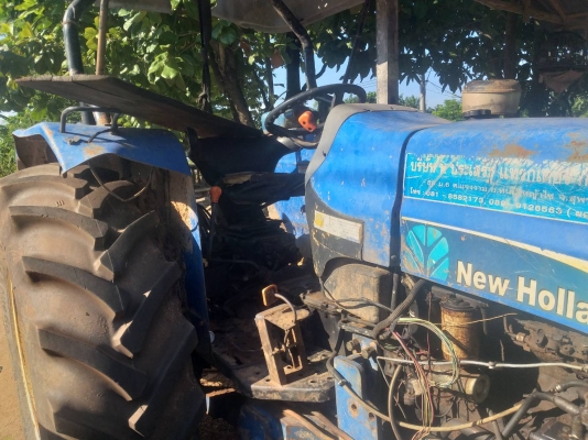 ขายด่วน รถไถ NEW HOLLAN T77 สองเพลา ขายตามสภาพ ชุดเพลาหน้าถอดเฟืองออกทั้งสองข้าง เครื่องเกียร์ดี ระบบไฮดรอลิดพร้อมใช้งาน สนใจสอบถาม 093 0764943  คุณ ตั้ม ราคา 280000