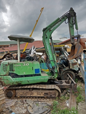 แบคโฮ mm30 แบคโฮ mm30