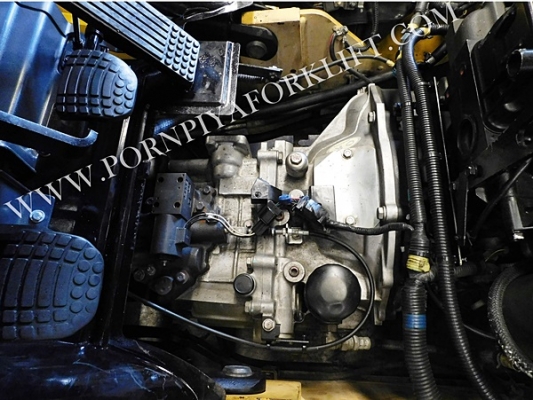 จำหน่าย Forklift KOMATSU FD25T-17 จำหน่าย Forklift KOMATSU FD25T-17