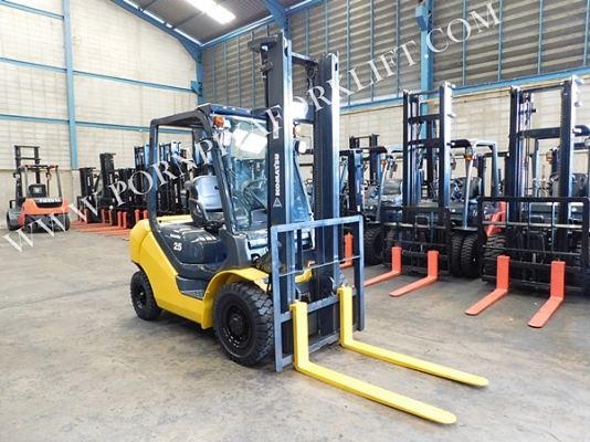 จำหน่าย Forklift KOMATSU FD25T-17 จำหน่าย Forklift KOMATSU FD25T-17
