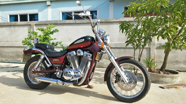 ขายครับ Suzuki Intruder 1400cc ทะเบียนแท้ ขายครับ Suzuki Intruder 1400cc ทะเบียนแท้