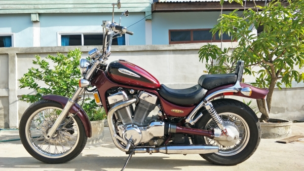 ขายครับ Suzuki Intruder 1400cc ทะเบียนแท้ ขายครับ Suzuki Intruder 1400cc ทะเบียนแท้