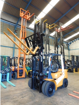 จำหน่าย Forklift TCM FD30C6H จำหน่าย Forklift TCM FD30C6H