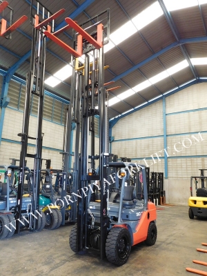 จำหน่ายรถ Forklift TOYOTA 52-8FD30