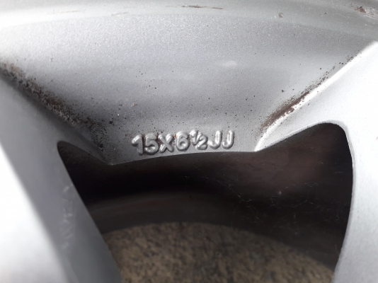 ล้อแม็กNISSAN frontier 15  6รู 4ล้อ2000