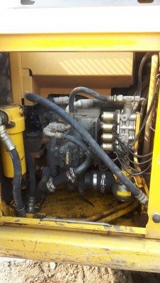 ขายด่วน KOMATSU PC-120-6 รถสมบูรณ์ พร้อมใช้งาน ไฟฟ้าครบ แอร์เย็น ช่วงล่างสวย เครื่องปั้มดีเยี่ยม เอกสารใบแจ้งจำหน่าย รถเก่านอก มีไลน์หัวแย็ก สนใจสอบถาม 093_0764943  คุณ ตั้ม