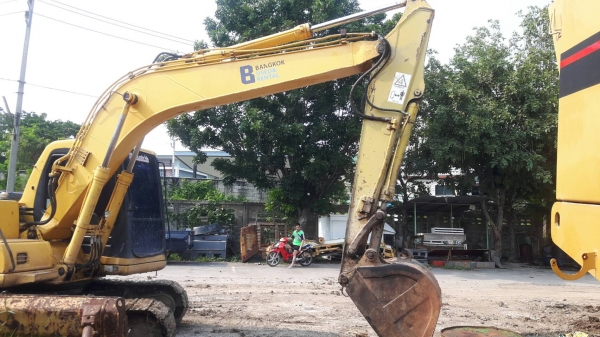 ขายด่วน KOMATSU PC-120-6 รถสมบูรณ์ พร้อมใช้งาน ไฟฟ้าครบ แอร์เย็น ช่วงล่างสวย เครื่องปั้มดีเยี่ยม เอกสารใบแจ้งจำหน่าย รถเก่านอก มีไลน์หัวแย็ก สนใจสอบถาม 093_0764943  คุณ ตั้ม