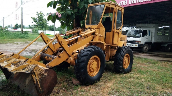 ขายด่วนรถตีกCAT910รถนอกนำเข้าใช้งานได้ดีๆๆ