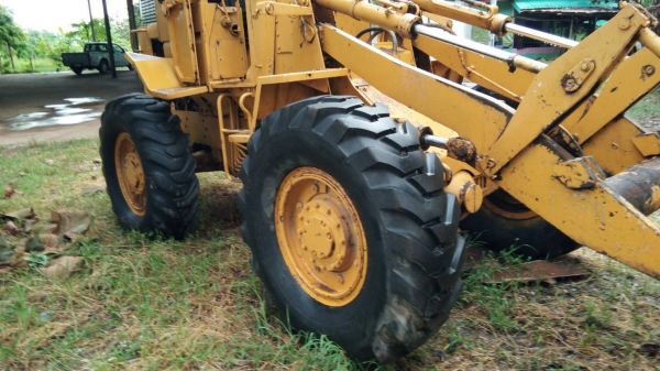 ขายด่วนรถตีกCAT910รถนอกนำเข้าใช้งานได้ดีๆๆ