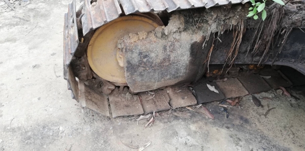 ขาย 495,000 CAT E 110 B เครื่องดี ปั้มแรง เอวแน่น ช่วงล่างแน่น รถพร้อมใช้งาน เอกสารเล่มทะเบียน รถอยู่ นครสวรรค์ 090-772-3710 090-772-3708