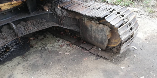 ขาย 495,000 CAT E 110 B เครื่องดี ปั้มแรง เอวแน่น ช่วงล่างแน่น รถพร้อมใช้งาน เอกสารเล่มทะเบียน รถอยู่ นครสวรรค์ 090-772-3710 090-772-3708