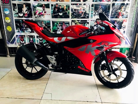 gsx-r 150 สีแดง ไมล์ 2 พันโล รถสวยน้องๆป้ายแดงเลยครับ 54,900