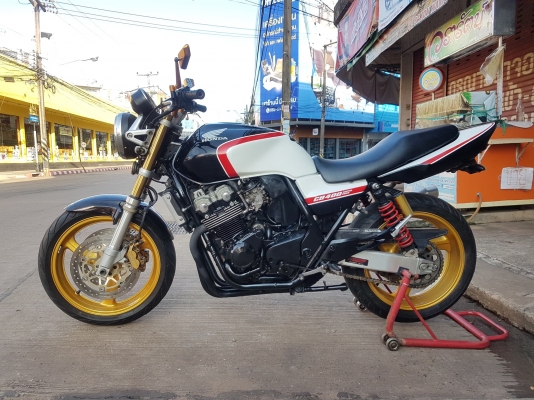 ขาย HONDA CB400 TECH1 ปี2001 เดิมๆ สีสวย มีท่อแต่ง แกนโช๊คหน้าทอง แฮนด์บาร์ กระจกแต่ง อินวอยส์ สรรพส