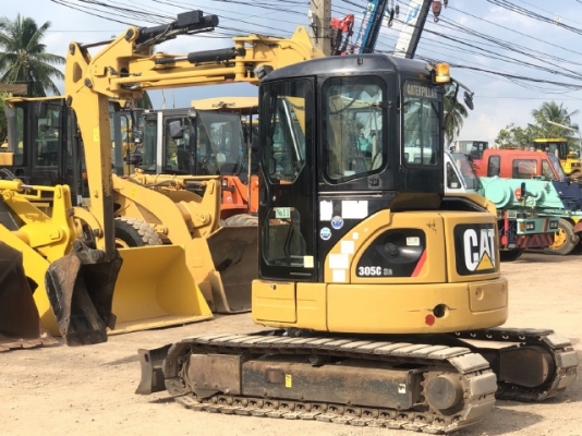 ขายรถขุด CAT 305CSR ปี 2009 นำเข้าเองจากญี่ปุ่น สภาพสวยพร้อมใช้ มีVDOการทำงานครับ