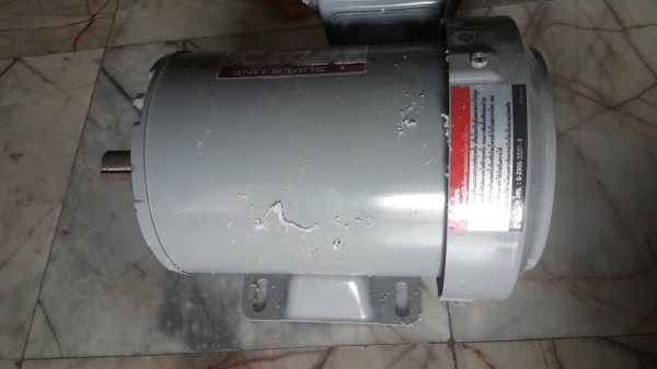 ขายมอเตอร์ไฟฟ้า 1HP (0.75KW) MITSUBISHI มือ 1 ขายมอเตอร์ไฟฟ้า 1HP (0.75KW) MITSUBISHI มือ 1