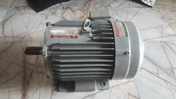 ขายมอเตอร์ไฟฟ้า 3HP (2.2KW) MITSUBISHI มือ 1 ขายมอเตอร์ไฟฟ้า 3HP (2.2KW) MITSUBISHI มือ 1