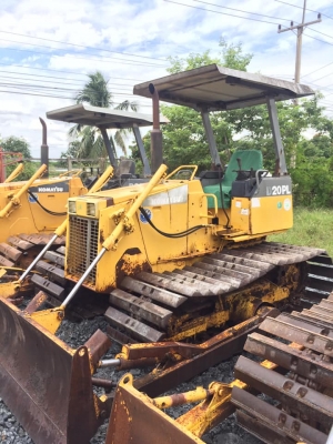 ขายรถแทรกเตอร์นำเข้าจากญี่ปุ่น KOMATSU D20PL-7E สภาพสวย พร้อมใช้งาน ชั่วโมง การทำงานน้อย สนใจสอบถามได้ที่ 089-2579650